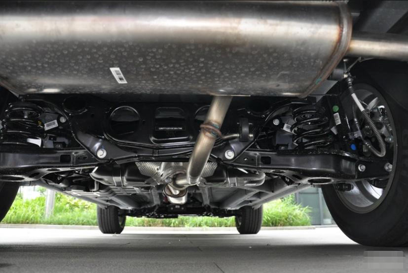 为什么高速上车速高了车会抖动,高速上车速不快为什么车会飘