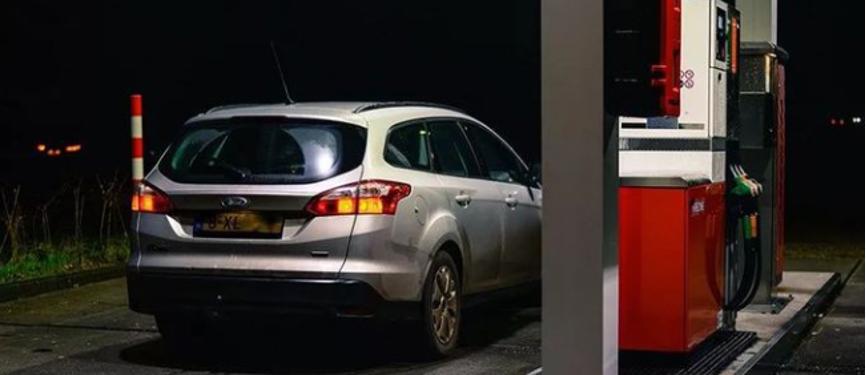 油表显示能跑100公里实际能跑多少,油表显示100公里实际还能跑多远