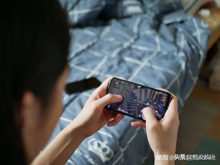 小而精视频,三星galaxys10e评测