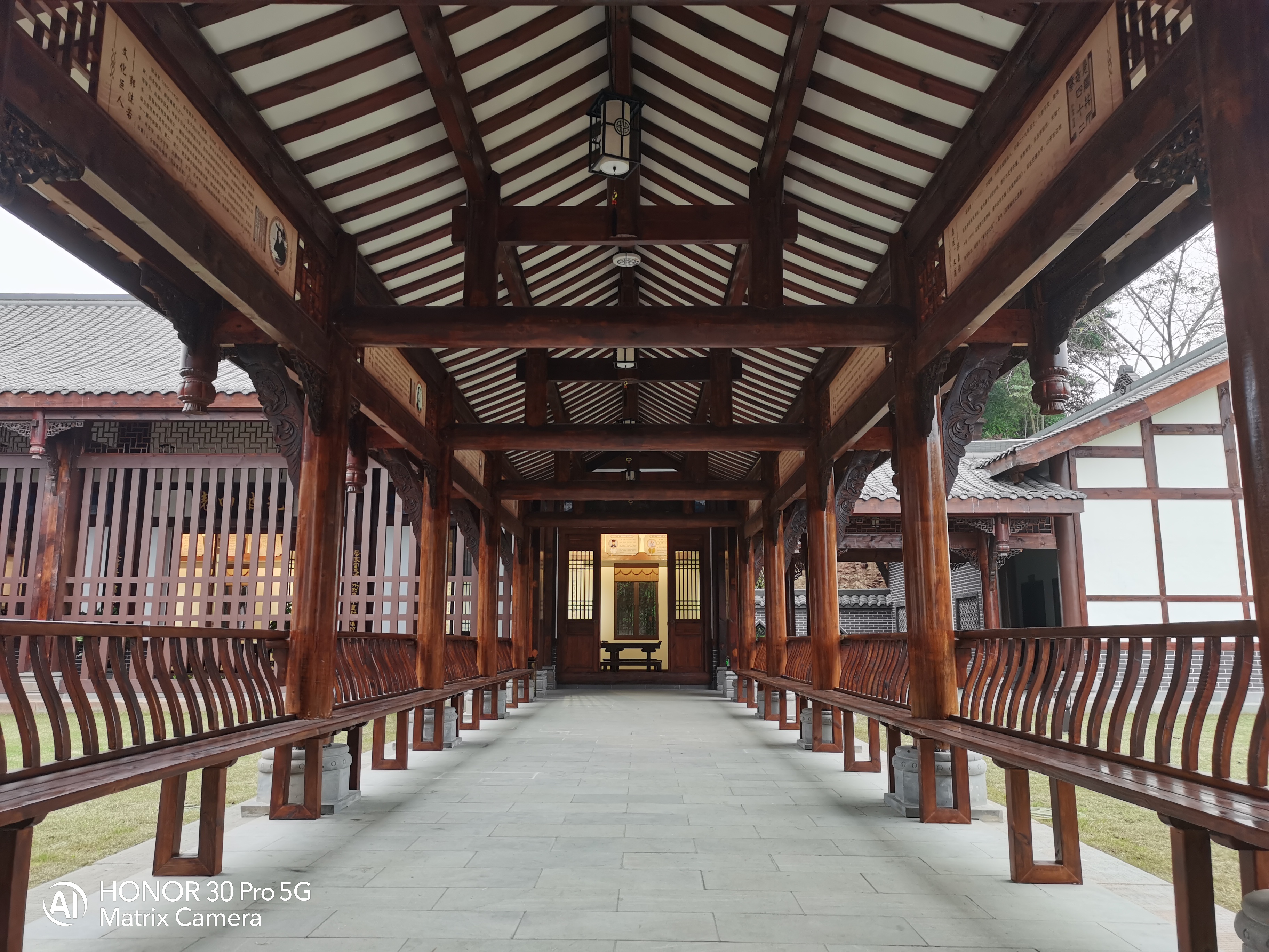 发布了半年的手机,麒麟9905g手机有哪些