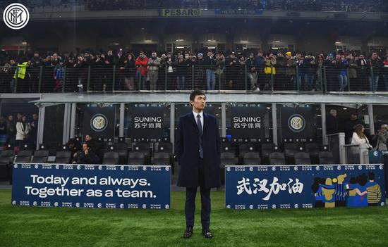 国米足球主席出身豪门，女友是泰国首富的孙女，今为武汉捐钱捐物