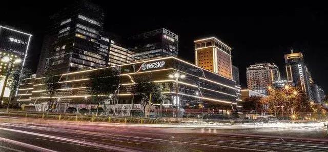 高新曲江领跑西安首店经济,钟楼商圈“廉颇老矣”?