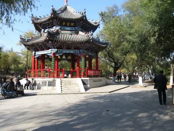 呼兰萧红故居,呼兰萧红故居和萧红纪念馆