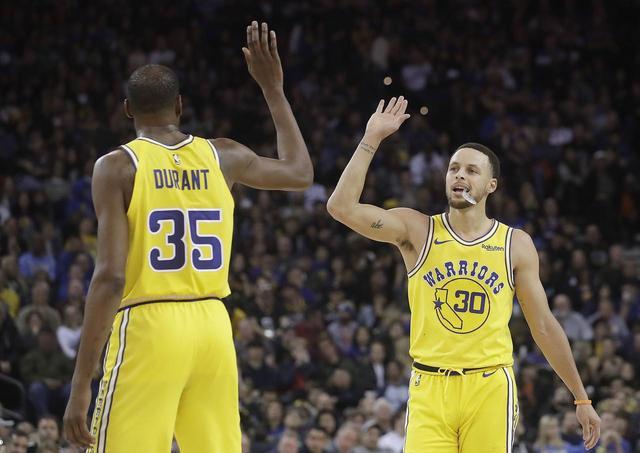 杜兰特的35号球衣被勇士退役 (勇士什么时候退役杜兰特35号球衣)