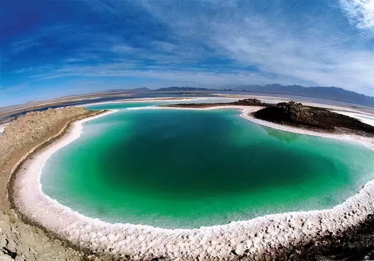 盐湖形成的影响,盐湖的形成需要独特的地理环境