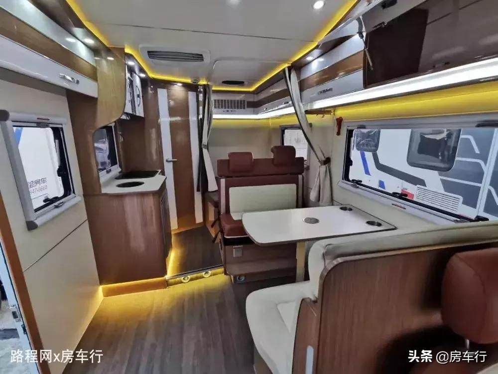 房车大全20-30万的c型房车限量版,房车价格30万元空间大全新自动挡