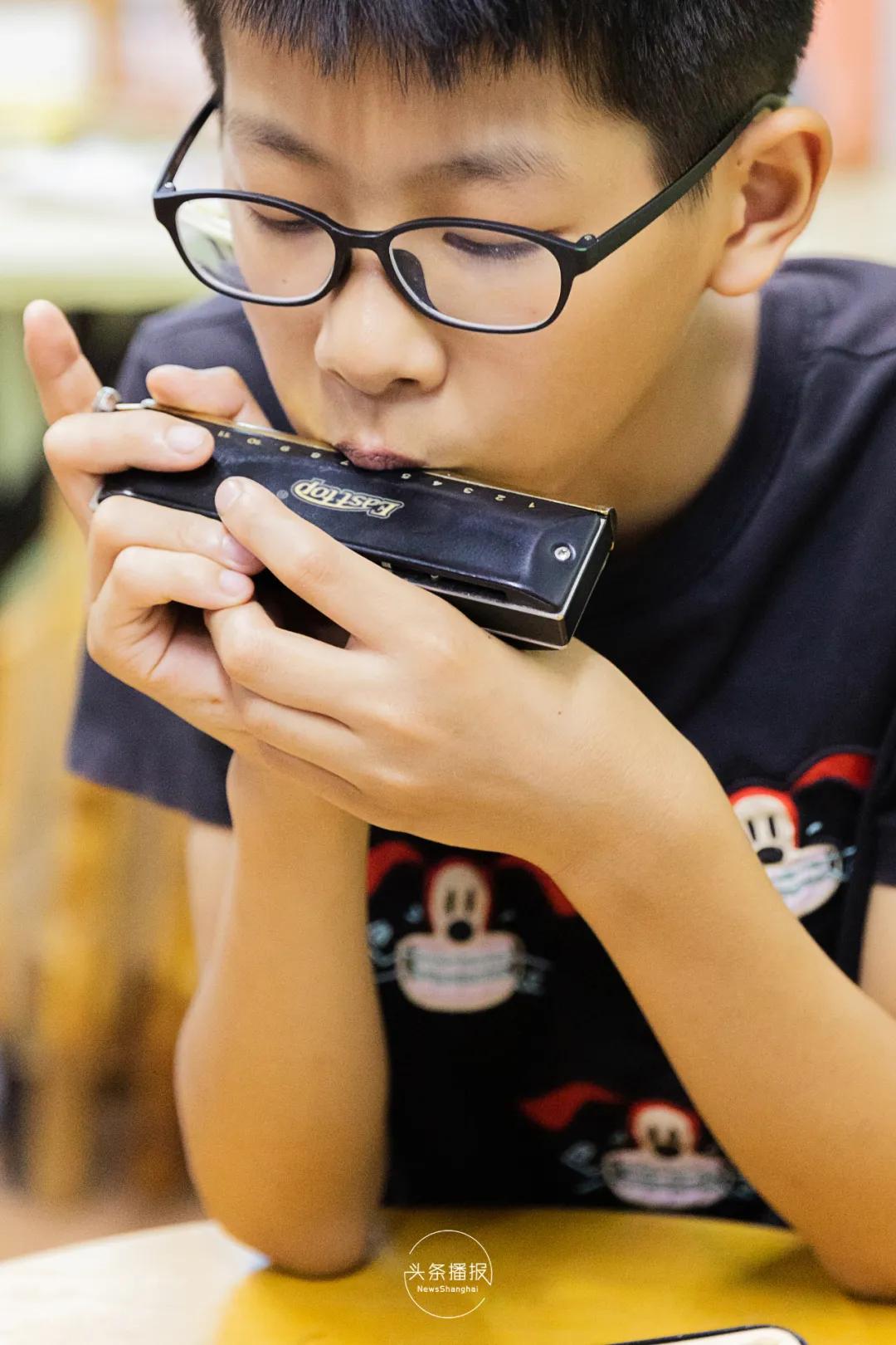 这群来自全国各地的「小候鸟」,温暖了整个上海