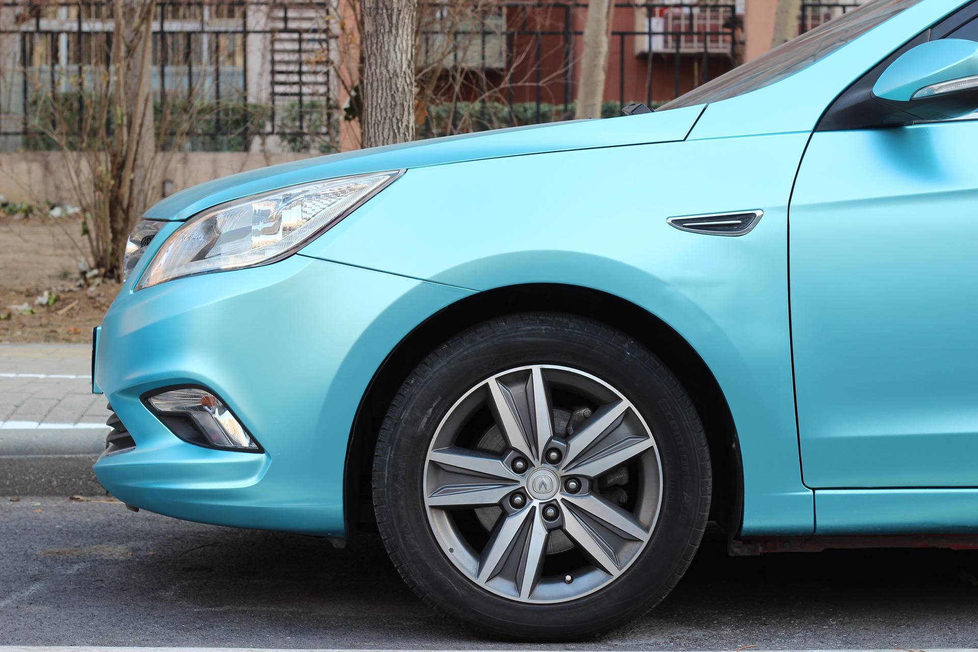 给你一点颜色看看完整版,汽车改色膜恢复原车颜色如何备案