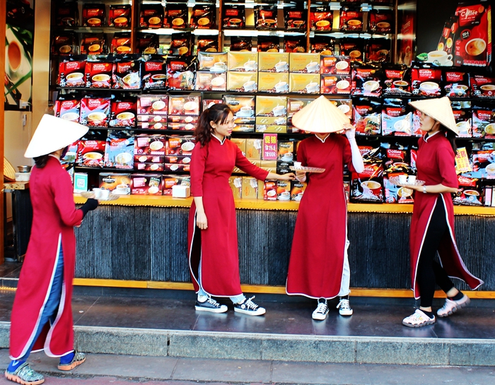 与意大利商人讨价旅游购物欧洲与亚洲国家不同的经营价值观