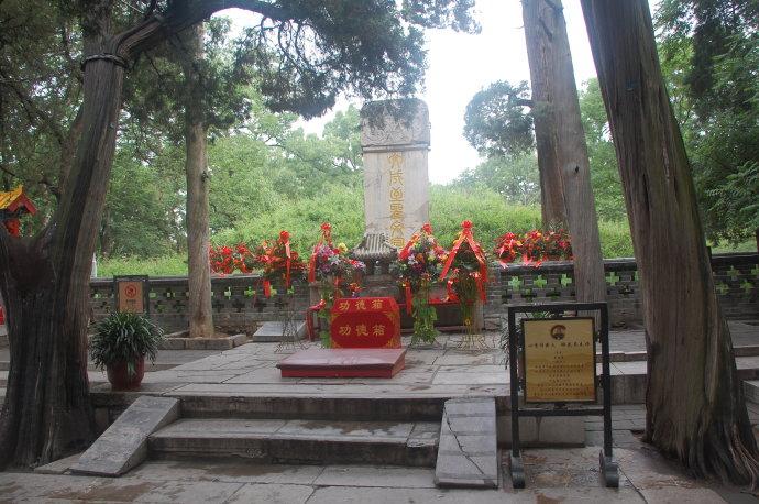 孔林是最大的氏族墓地吗,孔林各个时代的墓葬