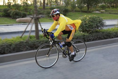 哪些会导致腿粗的习惯,腿粗胯宽是什么原因导致的