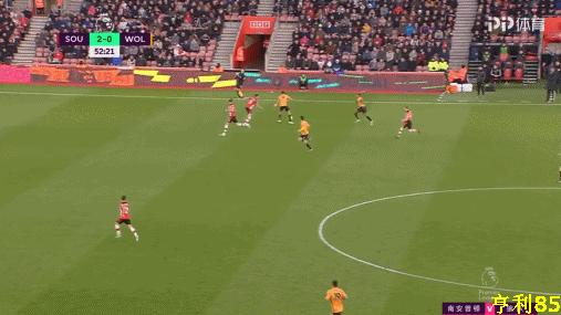 英超最强过人王，19岁曾被巴萨放弃，如今正在兑现自己的天赋