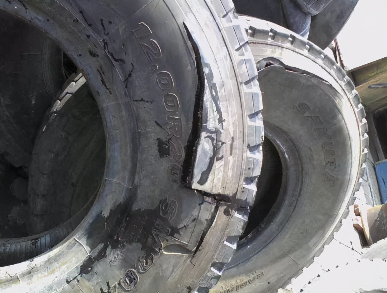 电动车爆胎了继续骑会怎么样,电动车前轮爆胎会产生什么后果