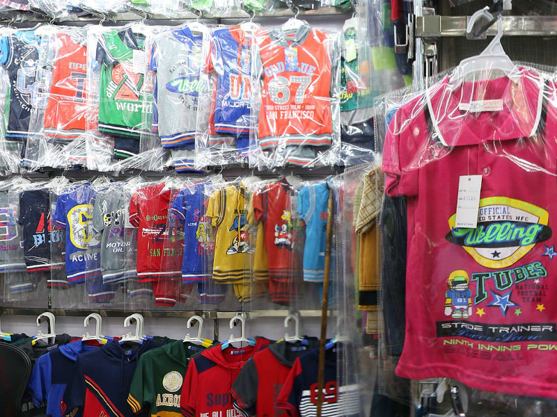 义乌篁园服装批发市场高档女装,义乌五爱尾货处理一条街