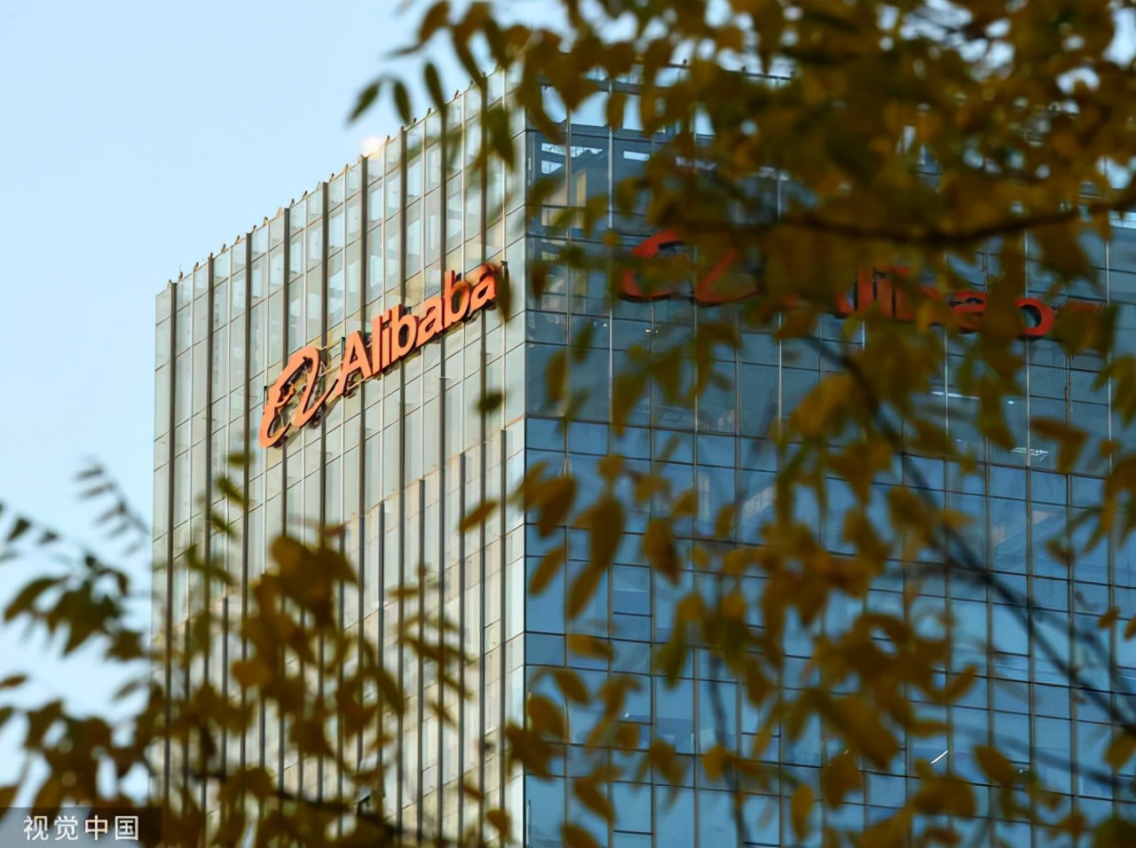 刘强东谈京东的几次危机,刘强东京东一年收入多少钱