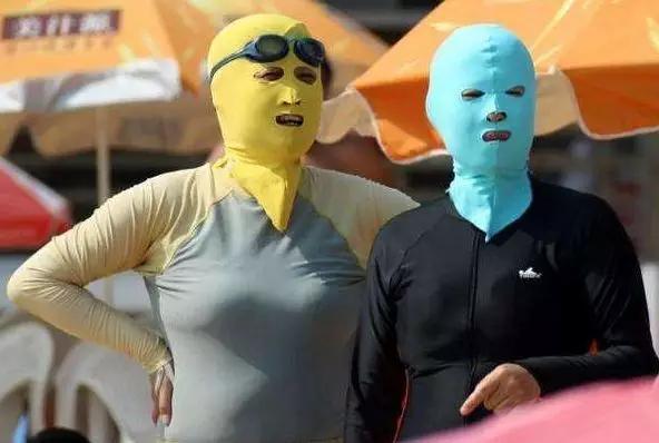 女人过了45岁适合什么发型,女人过40建议打扮精致