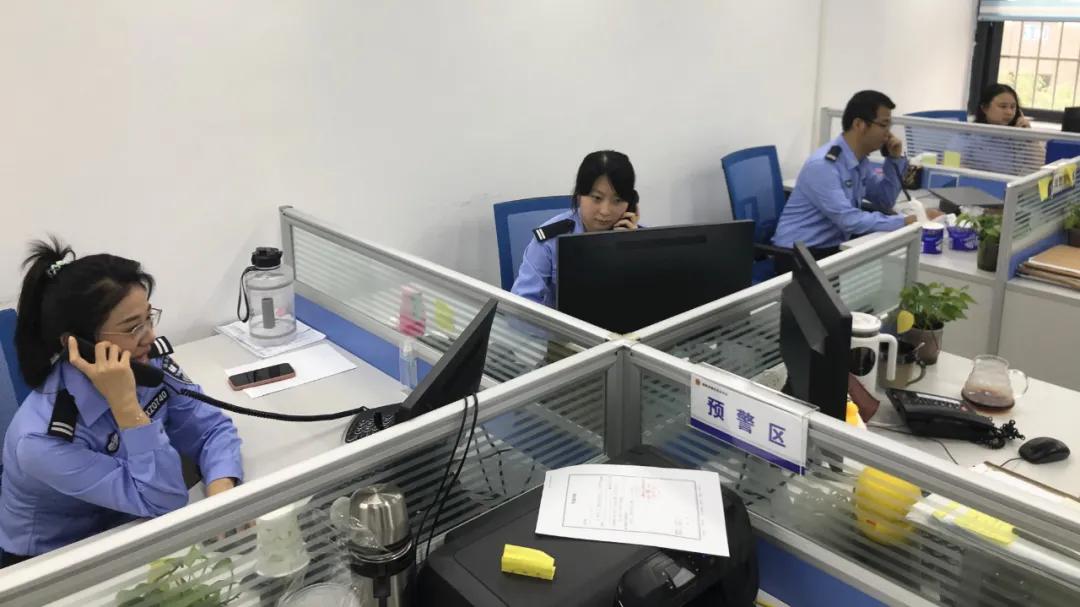 男子醉驾被查妻子当场崩溃后续,男子酒驾被查妻子赶到