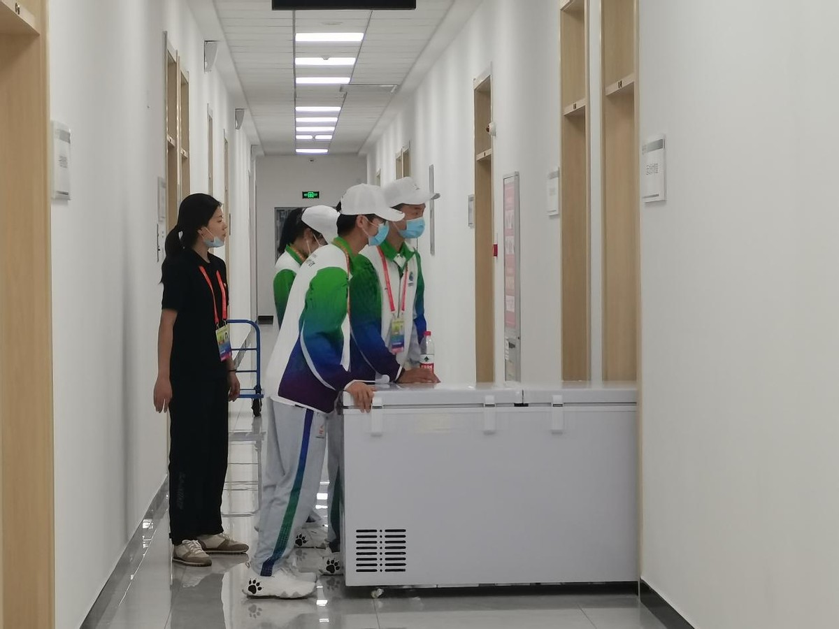 运动会精灵开幕式,运动会开幕式精灵