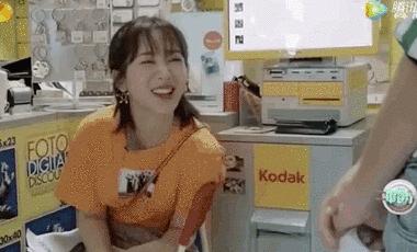 看完笑岔气，今年夏天国产最佳