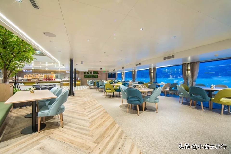 长江游轮“巨无霸”世纪荣耀号，原来它的吨位不是长江之最