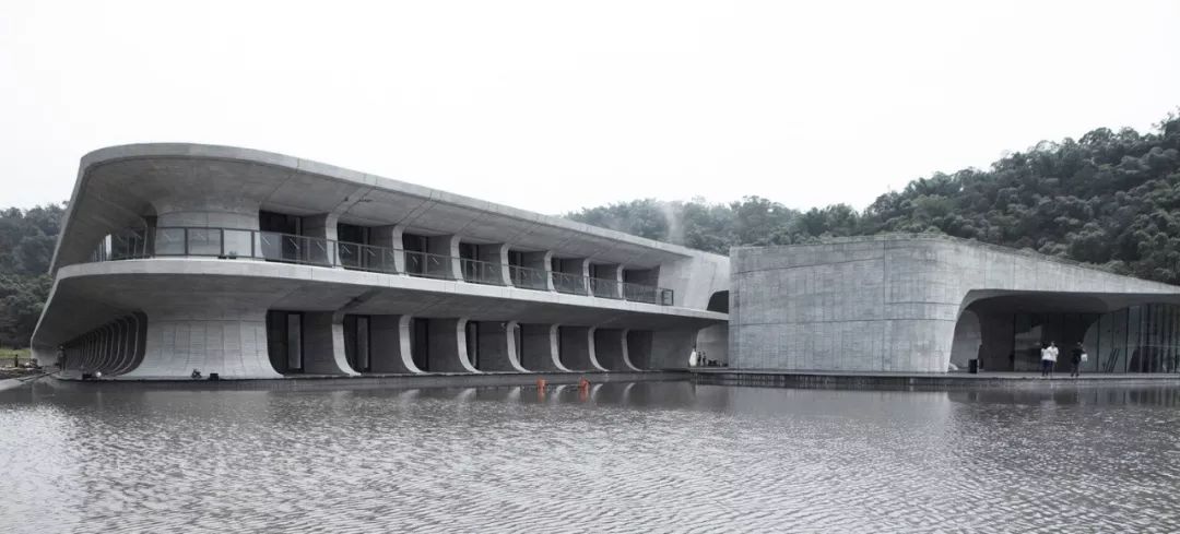 漫步台中，学建筑的中国人都应该去看看”的东海大学...