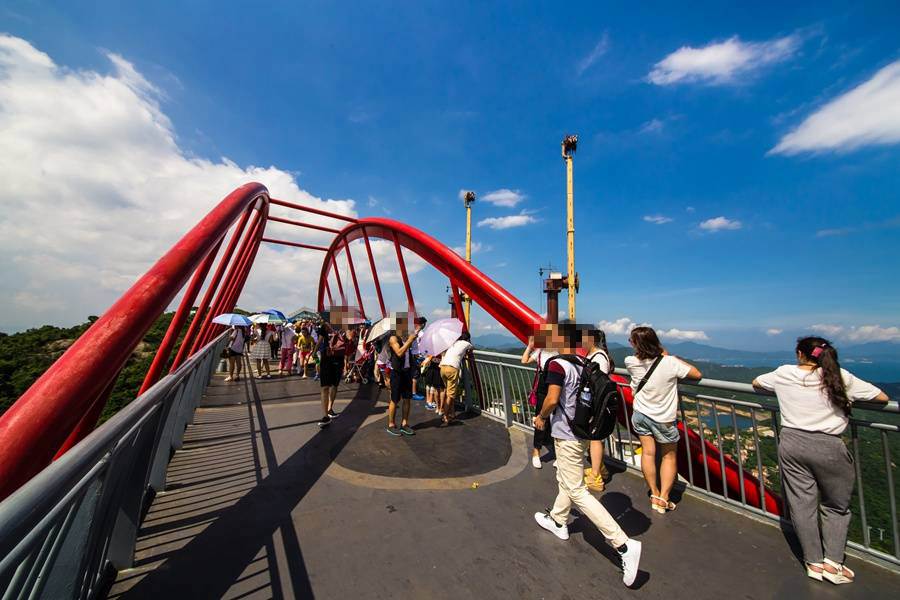 华侨城瀑布酒店房+餐+票，全部只要499！景区VIP通道免排队等你来