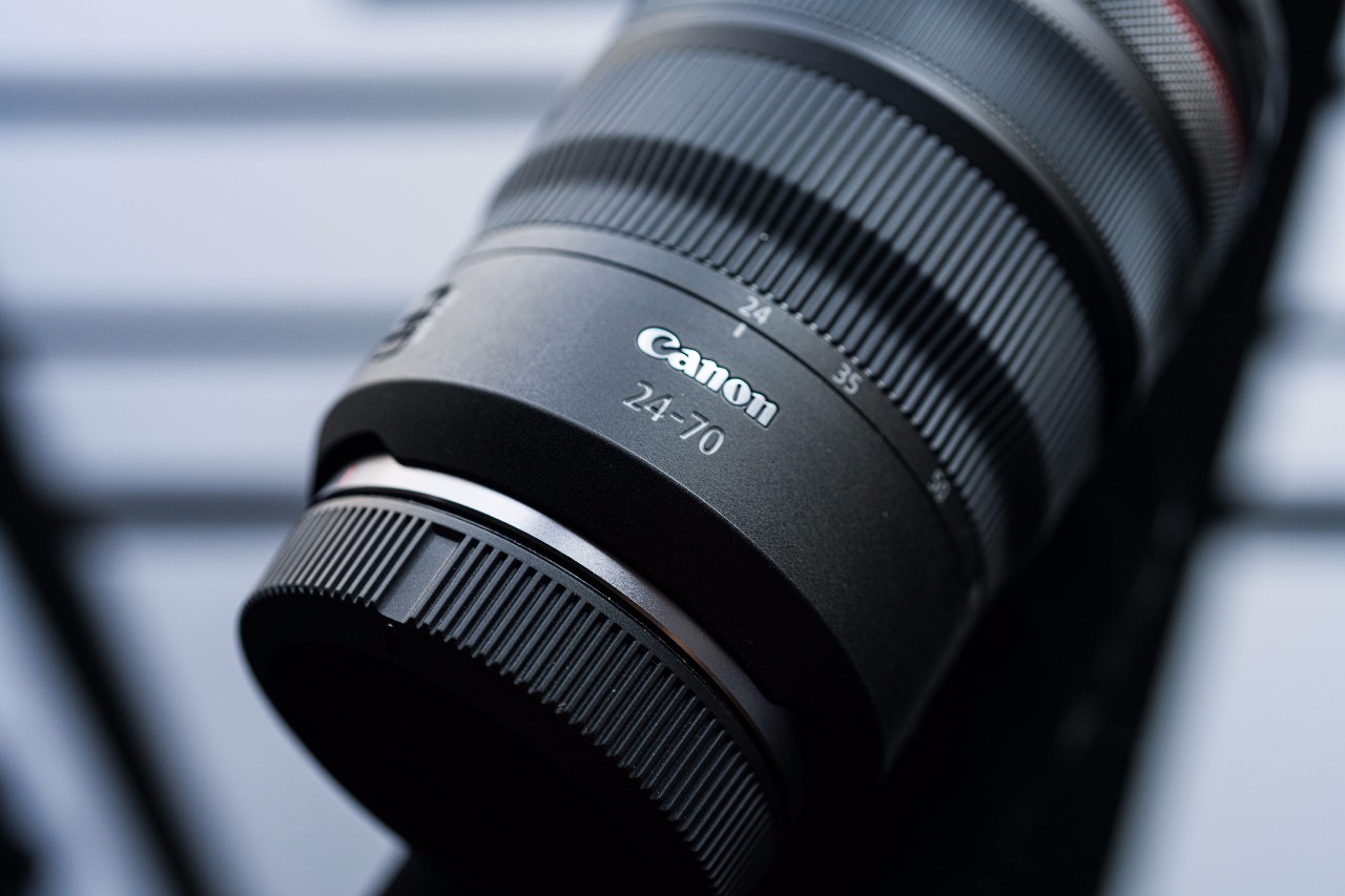 佳能rf大三元镜头2470,佳能rf24702.8防抖吗