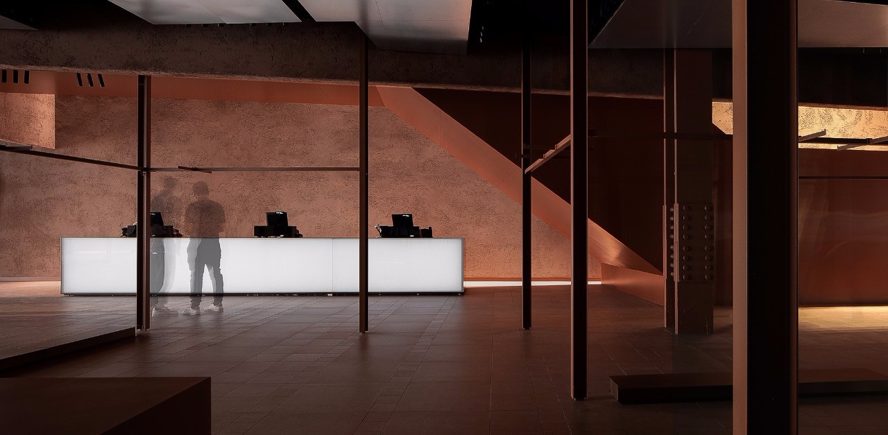 新作|东仓：UR伦敦旗舰店--稀声