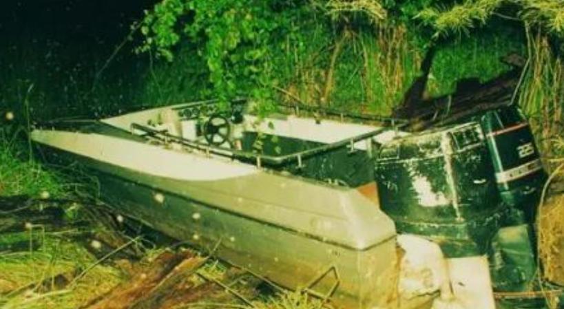 1995年澳门轮船被抢1000万，一个遗忘手机，警方揪出幕后黑“警”