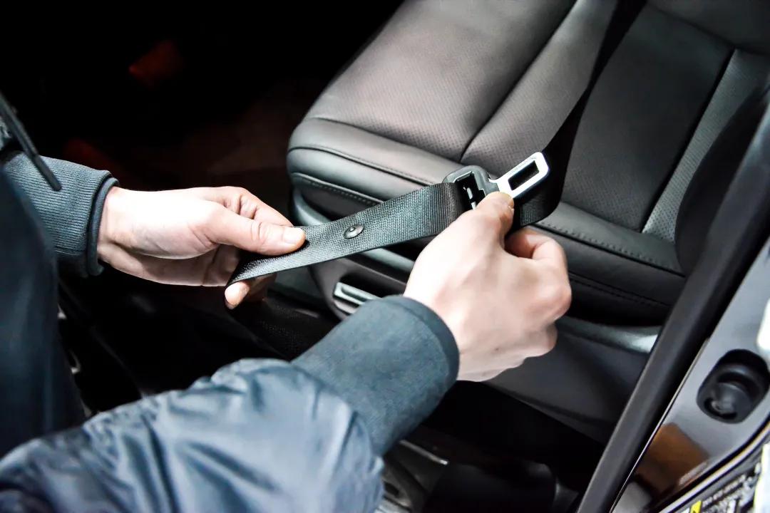 鉴别二手车是否泡水视频教程,二手车水泡鉴定