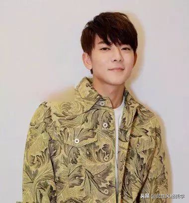 有层次感的刘海中分发型,偏分刘海的发型是什么样的