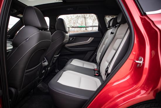 触感肉测小姐姐直呼好嫁的瑞虎7PRO