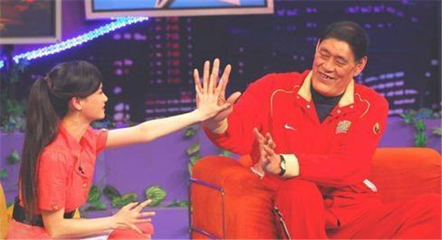 中国第一中锋穆铁柱,穆铁柱墓地