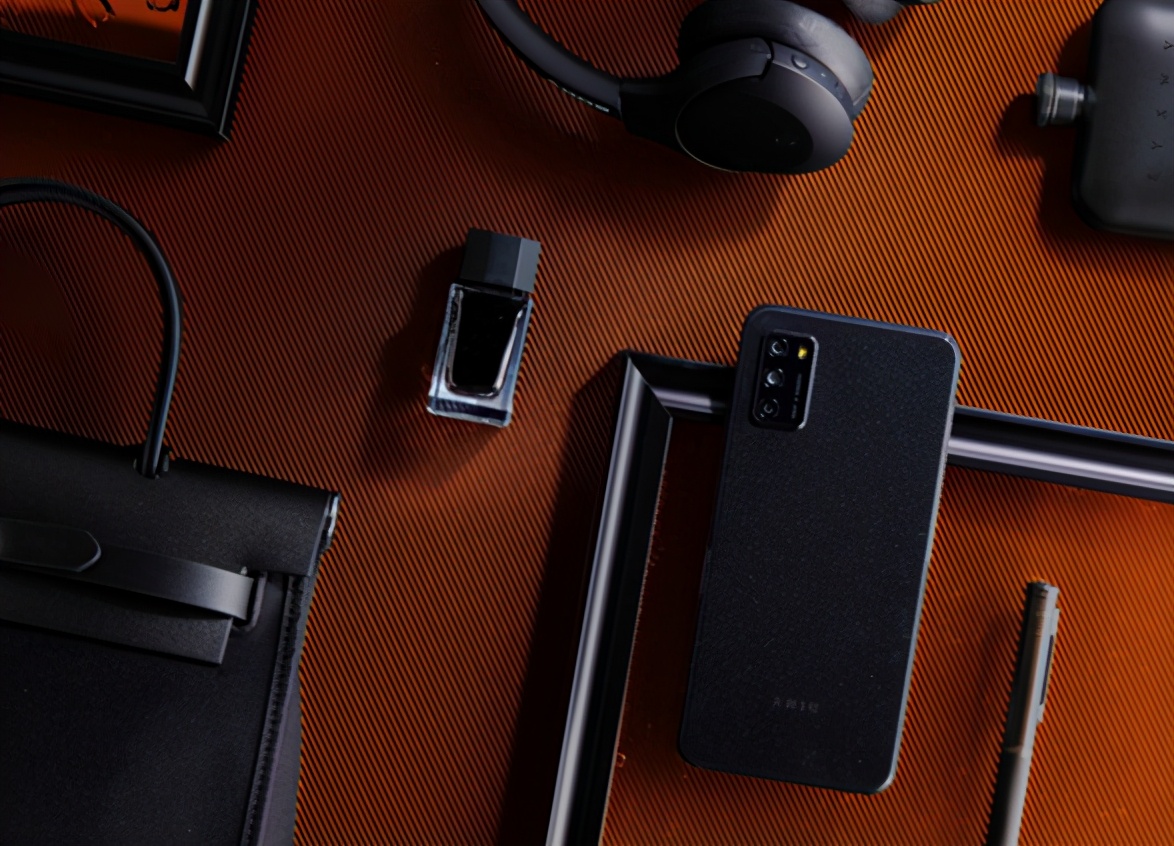 中国电信天翼1号5g云手机,中国电信5g天翼一号手机值多少钱