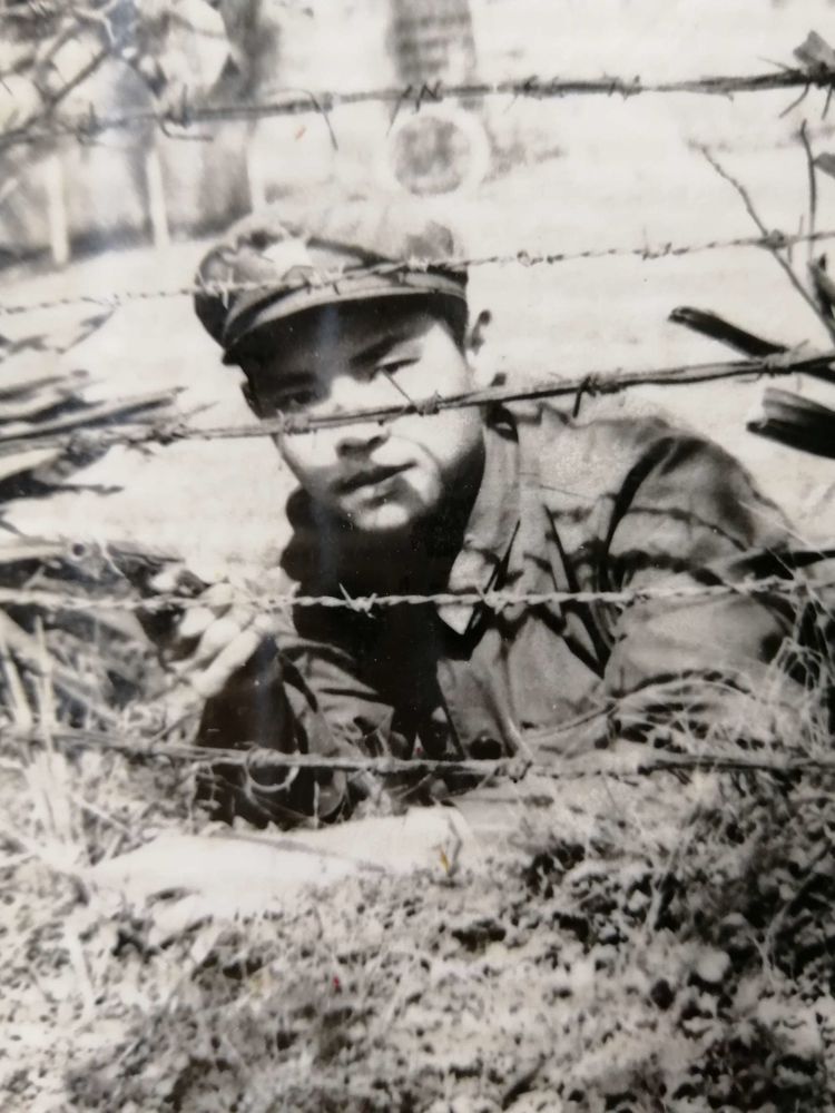 老公爱着老婆又爱着别人,老公深爱着前女友