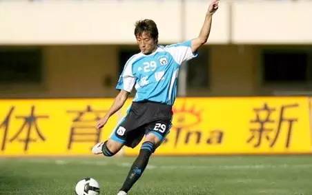 杨博宇大连谢场,江苏苏宁球员杨博宇
