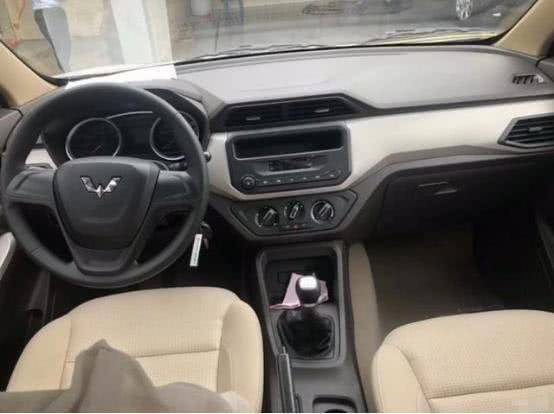 想买个二手五菱宏光，一查价格，竟然要这么多钱？