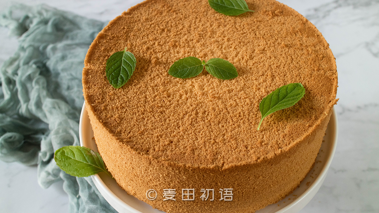 戚风蛋糕凹底和塌陷是怎么回事,做戚风蛋糕不塌陷的秘诀是啥