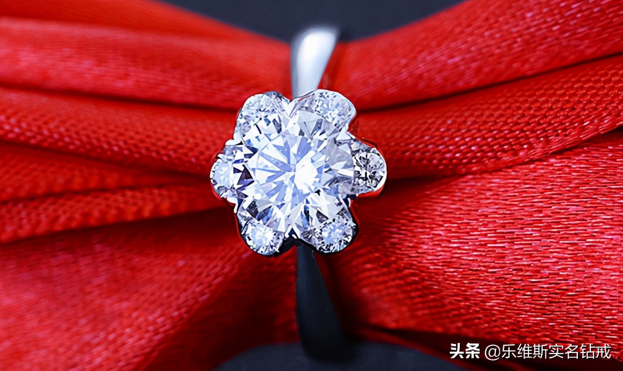 中秋送戒指,一枚高品质30分钻戒多少钱