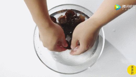 泡银耳一晚上会有毒么,如何泡发银耳煮得更粘稠