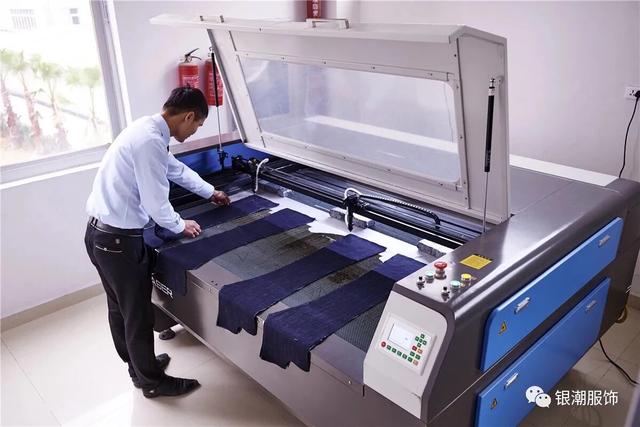 小资女装牛仔裤厂家,温州uq牛仔裤厂家