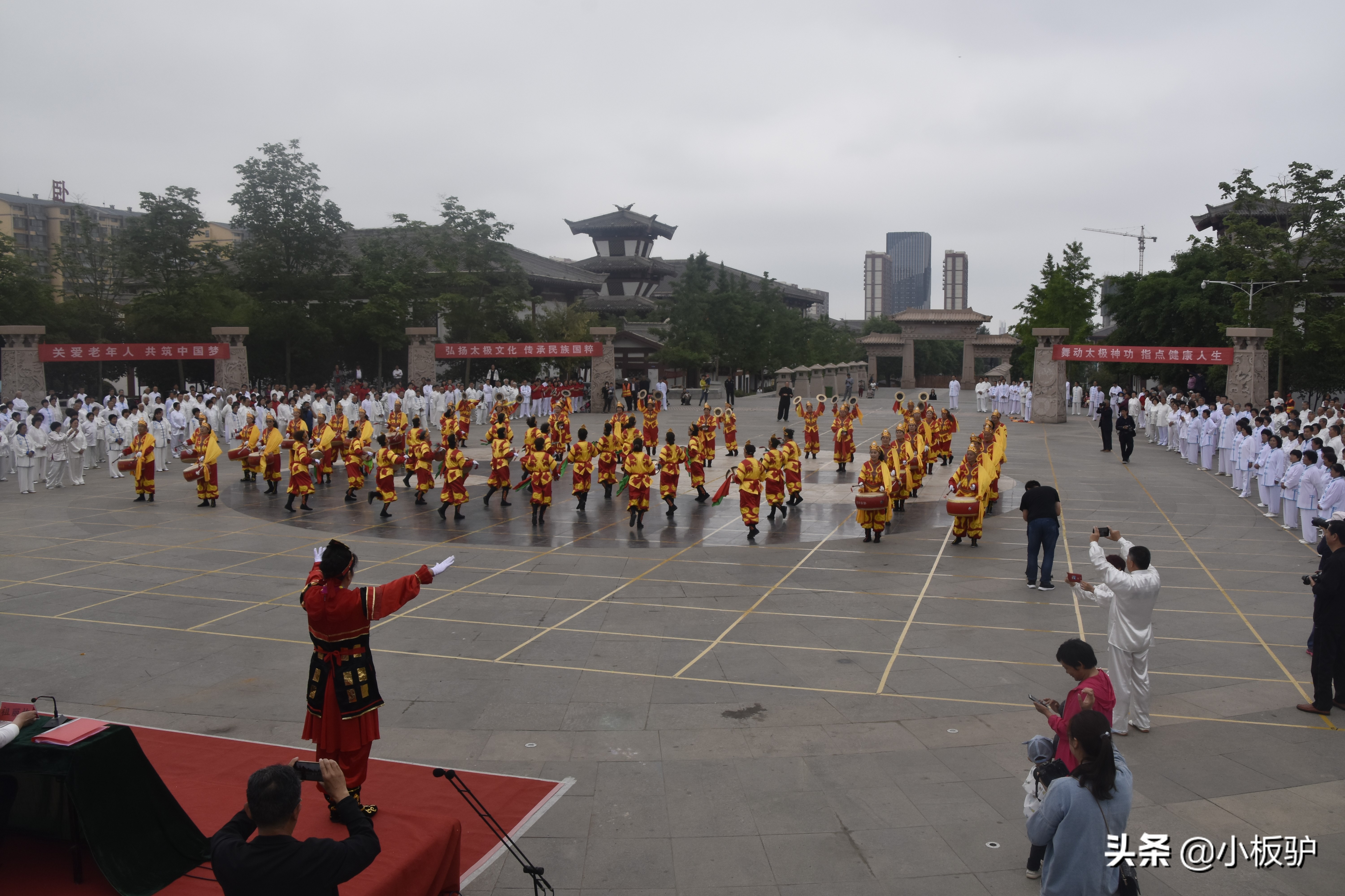 激情锣鼓表演,秧歌威风锣鼓表演完整版