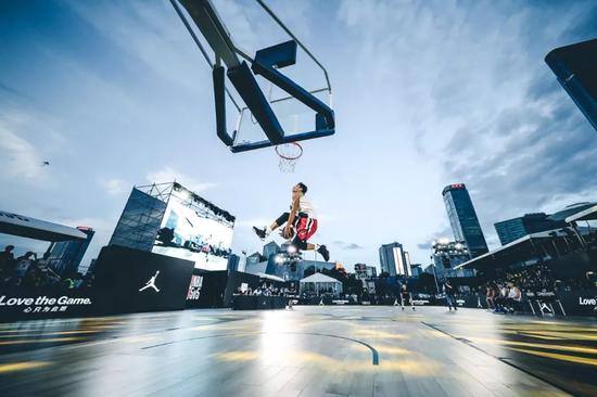 中国男篮出手即证明海报,出手即证明中国篮球全新战袍亮相