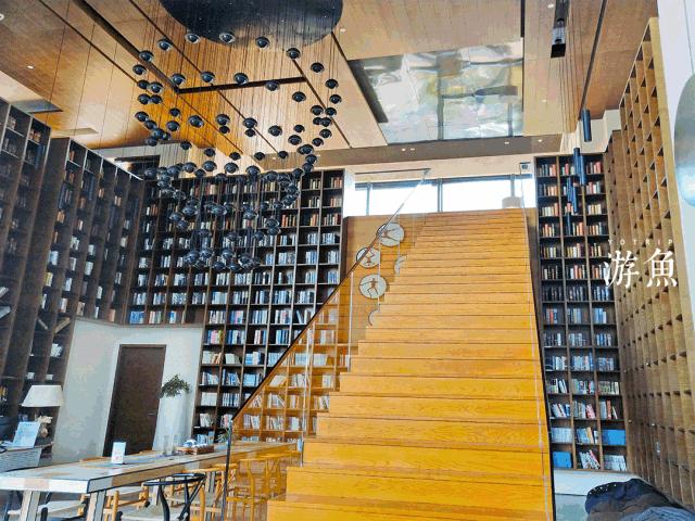 鐞嗘兂涓殑鐢熸椿涓変簹,鐞嗘兂涓殑涓変簹