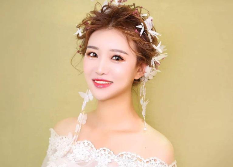 化妆小技巧想拥有完美的妆容,怎么化妆才保持一天不掉妆技巧