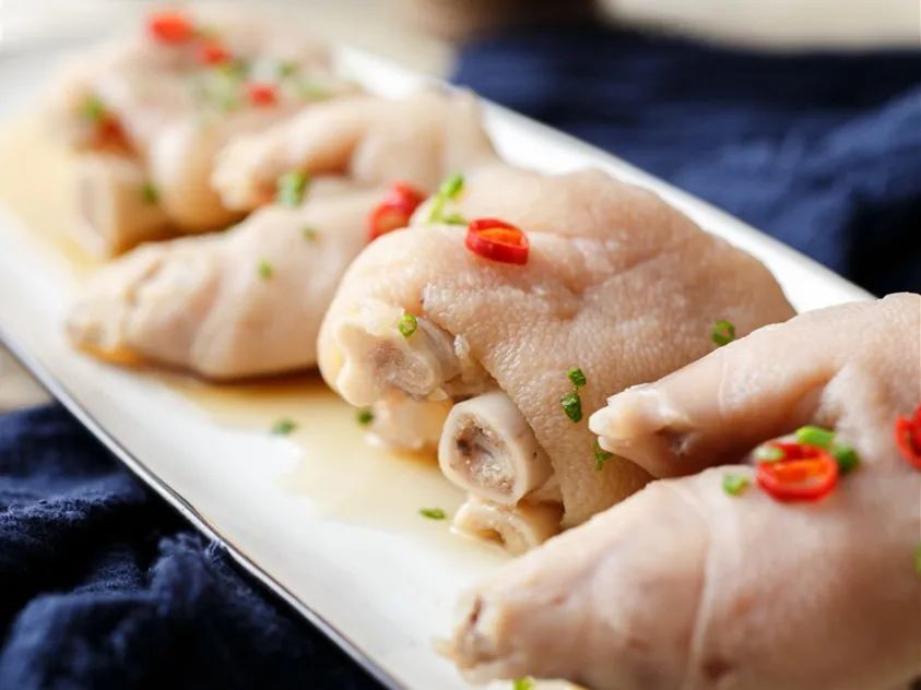 遇到猪最怕什么,碰到大猪草怎么办