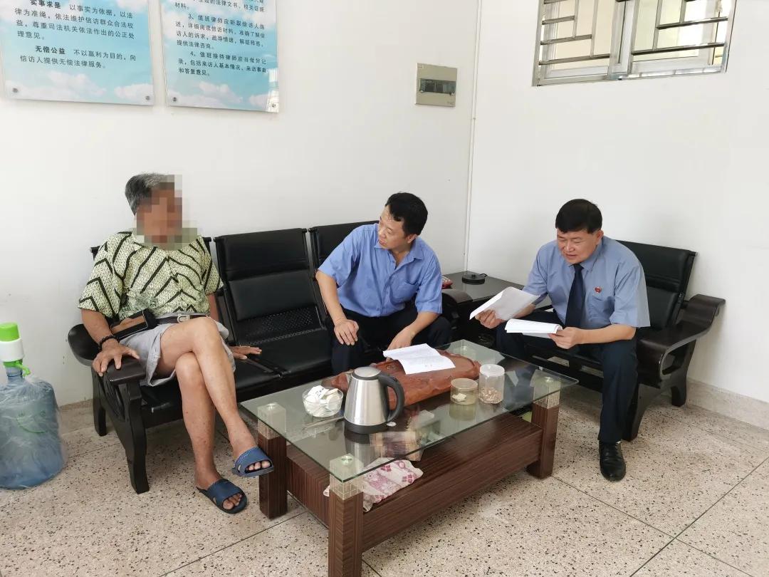 检察机关民有所呼我有所应,民有所呼检察长接待信访群众