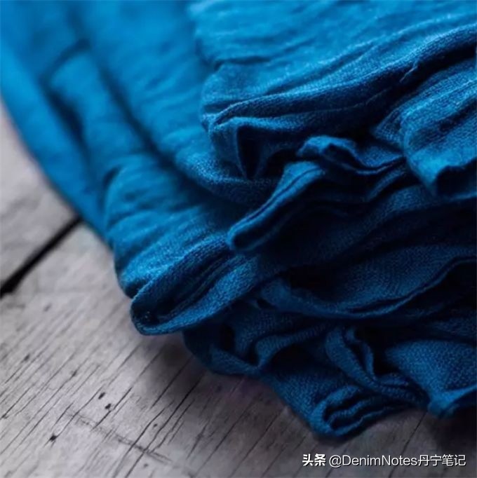 牛仔裤褪色了可以重新染色吗,牛仔裤褪色一般是什么颜色