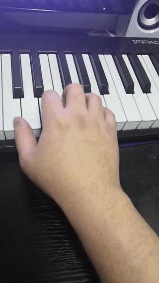 手小怎么弹八度,双八度怎么弹初学者