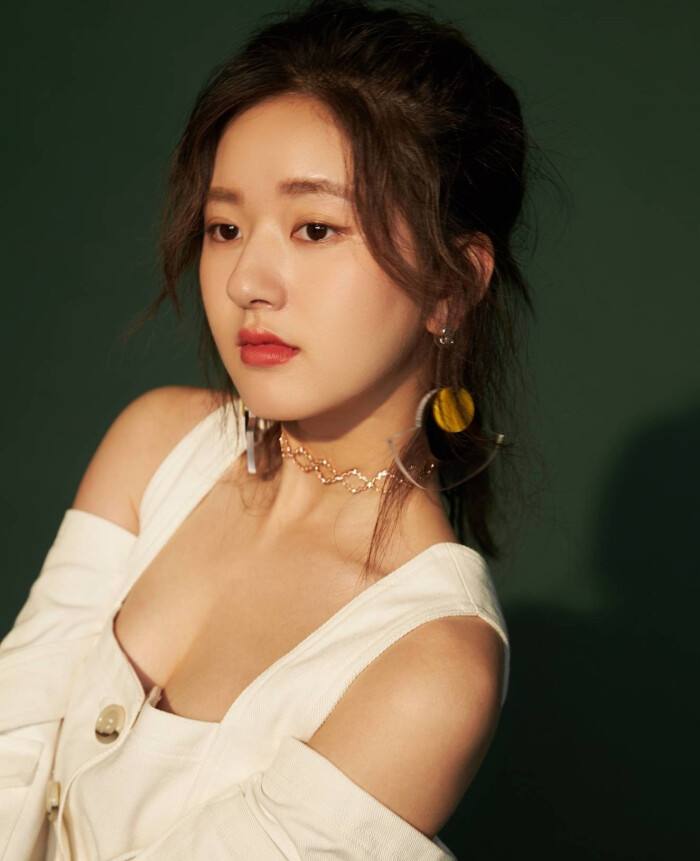 赵露思跟林雨申撒娇求原谅,林雨申赵露思我喜欢你甜蜜片段